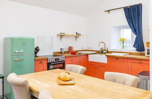 Funzi- Private Norfolk Retreat dog friendly garden - Photo 25