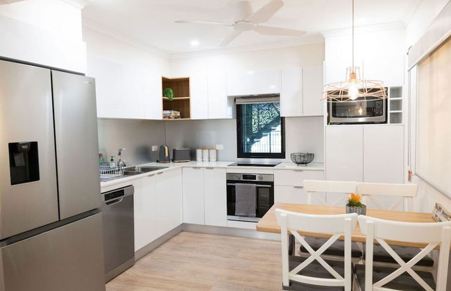 Rosewood Rustic Refuge Pool Outdoor Dining Backyard - Foto 75