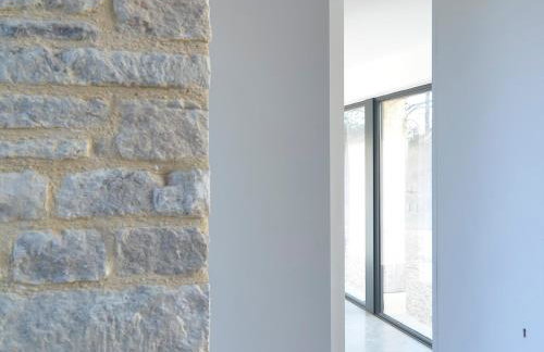 High Cogges Farm Holiday Cottages - The Cart Shed - Photo 21