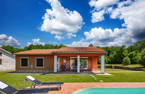 Pool House In Greenery - Happy Rentals - Foto 26