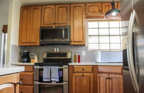 Lakefront Hacienda with Pool, Hot-tub, Tennis - Foto 4