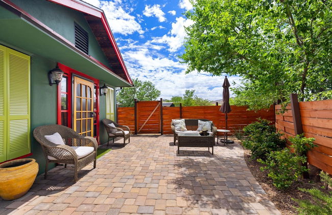 Rock House Haven Retreat - Photo 3