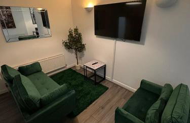 Spacious City Centre 2-Bedroom Apartment by StaySavvy Accommodation - Foto 8
