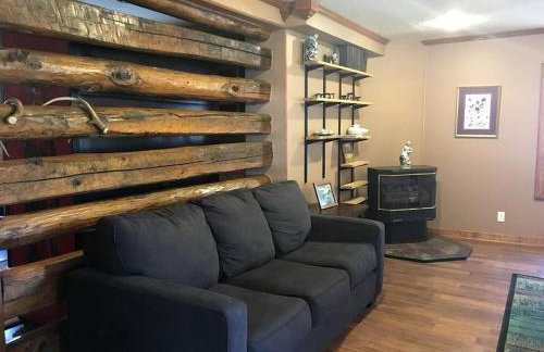 Gorgeous Vacation Cabin for Groups with Stylish Interior near Huntington, West Virginia - Foto 20