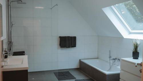 Moderne Wohnung bis zu 6 Personen - Foto 5