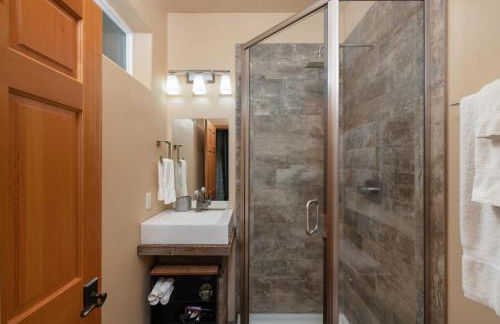 Big Sky Bend - Amazing Riverfront for 12 - Foto 27