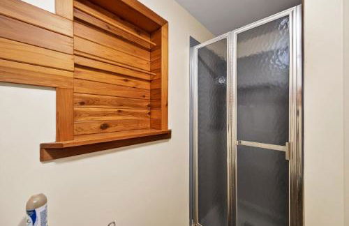 Chalet Across from Holiday Valley Walk to Lifts - Foto 27