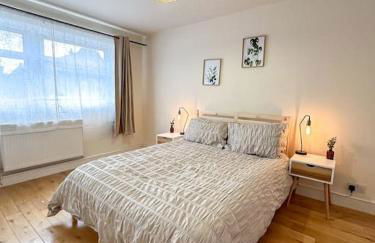 Bright & Spacious Split Level Flat in Kennington - Foto 11