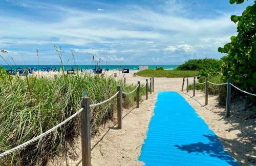 South Beach Suite in South of Fifth Neighborhood Across from Miami's Best Beach - Foto 27