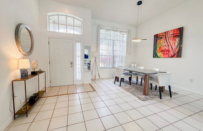 Grand Luxury Deluxe 4BR Pool Home Near Disney - Foto 28