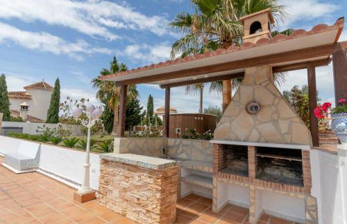 Villa Aroha - Huge Villa, Sea Views & 2 pools - Foto 71