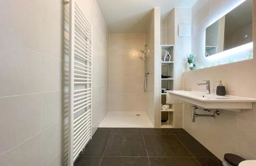 UNiQE- 6 pers - design apartment - fair - SKY-TV - parking - Foto 6