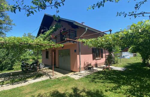 Family-friendly apartments with swimming pool Plaski, Velebit - 20466 - Foto 1