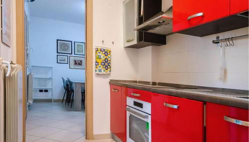 2 Bedroom Cozy Home In Cisano Sul Neva - Photo 5