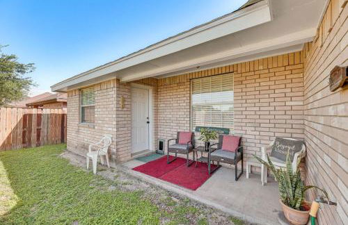 Pet-Friendly San Juan Home with Private Yard and Grill - Foto 2