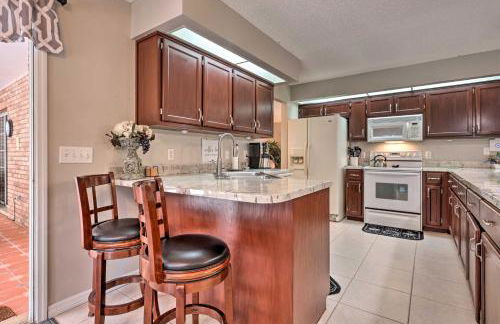 Centrally Located Deltona Home with Pool and Yard - Foto 6