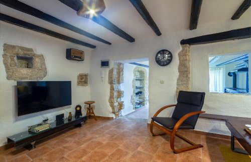 Authentic Istrian Villa Stazione with Pool - Foto 8