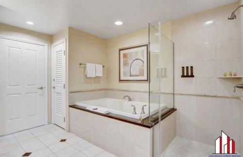 MGM Signature-31-702 1Bedroom 2Bath Balcony Suite - Foto 40