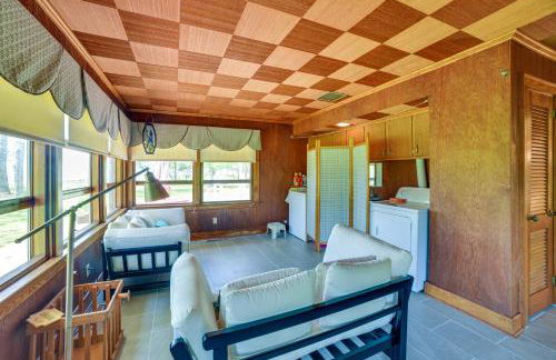 Fifties Beaufort Home with Patio, On Newport River! - Foto 10