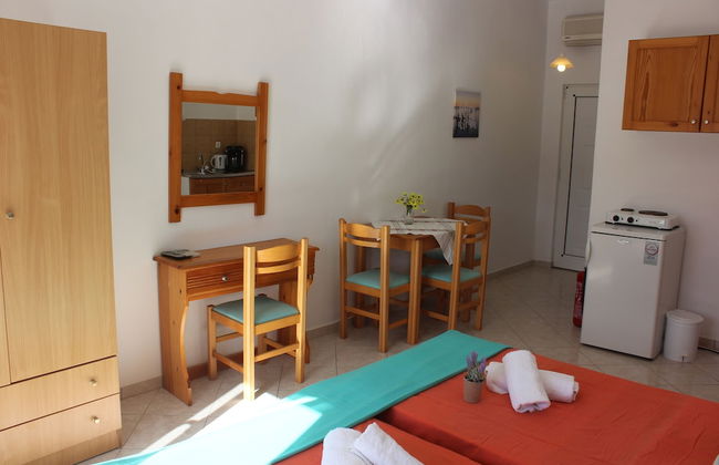 Aaron Studios Apartments - Photo 33