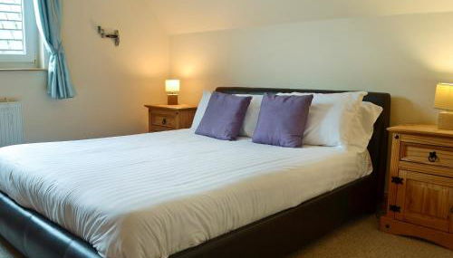 Cressfield Villa - Photo 4