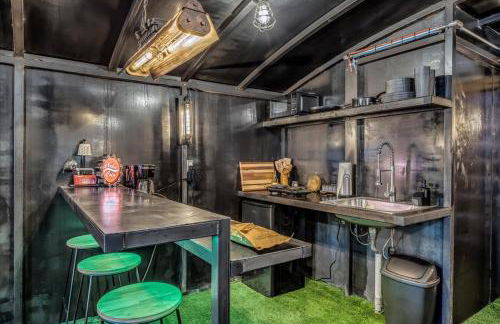 Underground Bunker - Photo 22