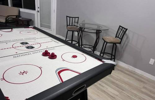 Cozy Escape WGameRoom HSWifi Aprox10Min to NRG - Foto 5