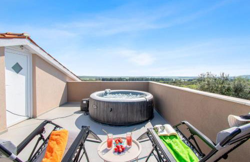 Holiday Home Enard with Jacuzzi by Istrabook - Foto 7