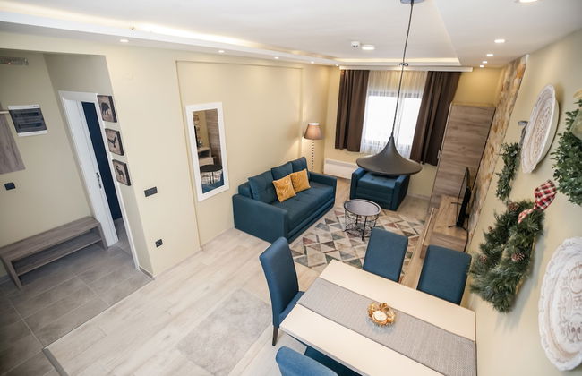 Sky Cabin Apartments - Photo 33