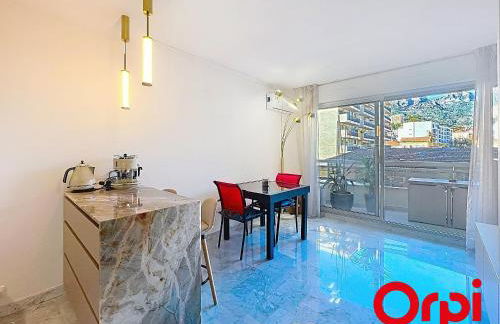 Appartement Rénové avec Terrasse et Parking à Menton - FR-1-647-55 - Photo 2