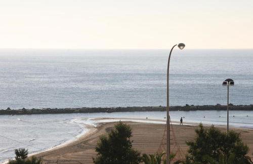 The Place to Be - Photo 3