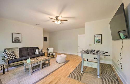 Pond On-Site! Dog-Friendly Blue Ridge Mtn Retreat - Foto 12