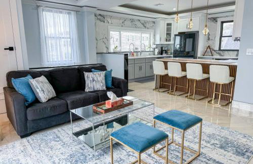 3br Gem Skyline Views, Laundry & Central Air - Foto 3