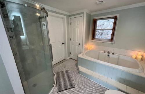 Cozy Cabin on the Lake w/ HotTub - Foto 20