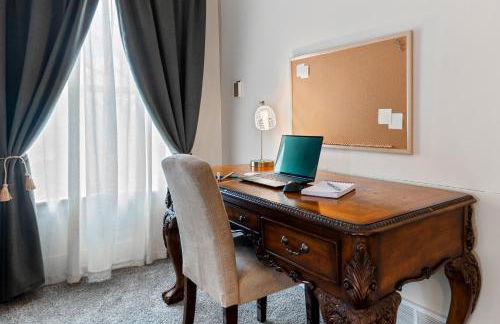 Beautiful Condo - King Bed - Free Waffle Breakfast - Foto 32