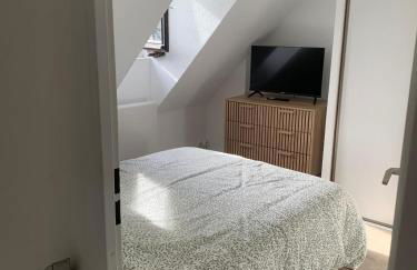 Cottage cosy avec jardin, piscine et parking - Photo 21