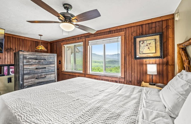 Sleeps 4 Hot Tub Indoor Pool Mountain Views - Photo 20