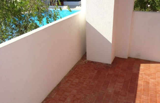 Villa in Front of the Pedestrian Area With Pool - Foto 18