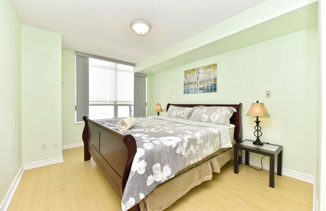 Sarkar Suites - 3888 Duke of York Blvd - Photo 8