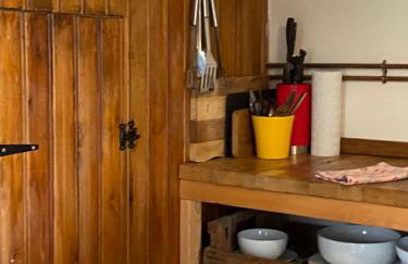 The Old Apple Shed cosy heated cottage in a meadow close to the charming village of Bethersden - Photo 7