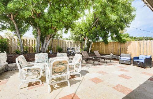 4 Mi to Beaches Vibrant Stuart Villa with Patio! - Foto 21