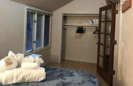 Chalet Gallery - Enjoy Two Units with this Chalet in the Heart of Alyeska - Walk almost anywhere! - Foto 16