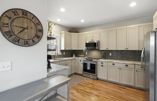 Swannanoa Serenity River Motif, Spa & Game Room - Foto 66