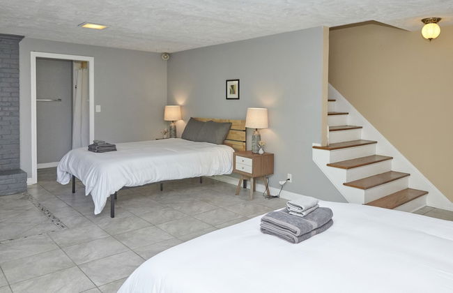 Prime Location! 5BR in Quaint Neighborhood! - Foto 5