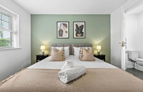 Spacious 6-bedroom house - 3 parking spaces - Superfast Wi-Fi - Close to M5 - Long-stay rates! - Foto 26