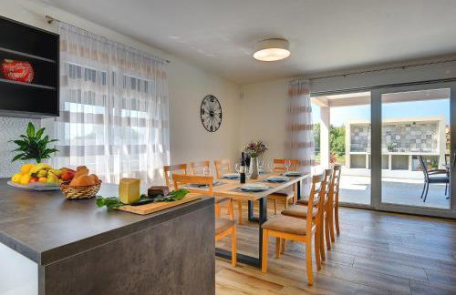 Neue Villa bei Rovinj mit privatem Pool, WLAN, Klima - Foto 15