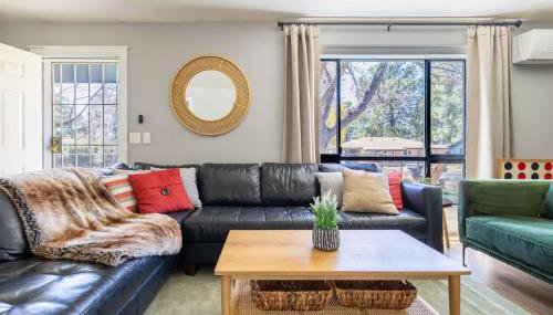 Scenic Mountain Getaway by the Park - Foto 2