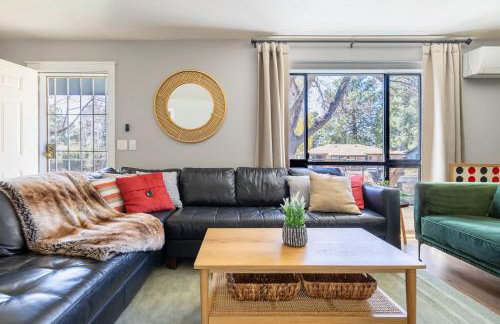 Scenic Mountain Getaway by the Park - Foto 2