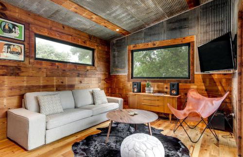 Artisan Cabin with Beautiful Decor and a Classic Fire Pit near Austin, Texas - Foto 2