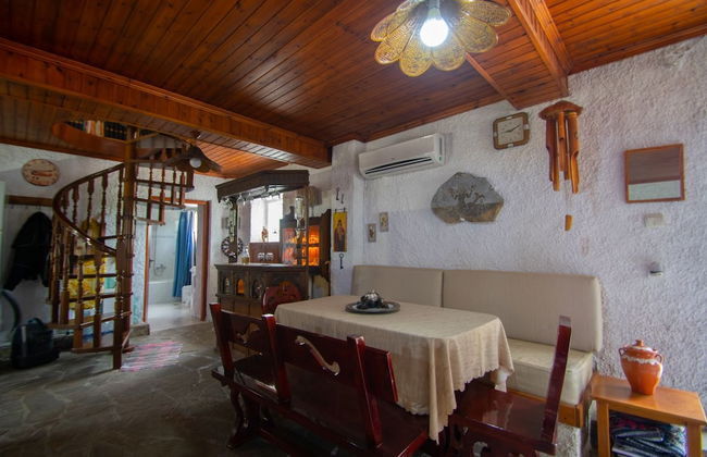 Traditional Village House - Photo 9